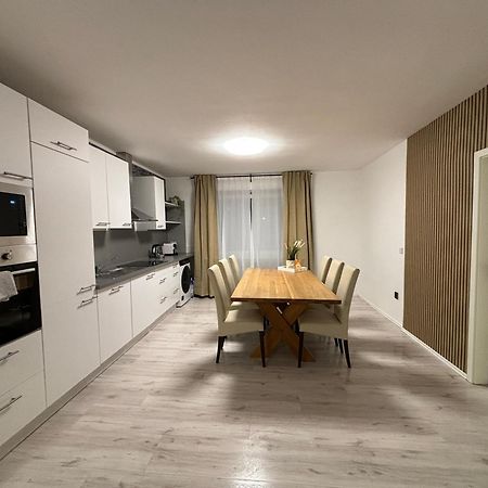 140Qm - 4 Zimmer- Parkplatz - Autobahn - Blauer See - Mallibase Apartments Garbsen Exterior photo