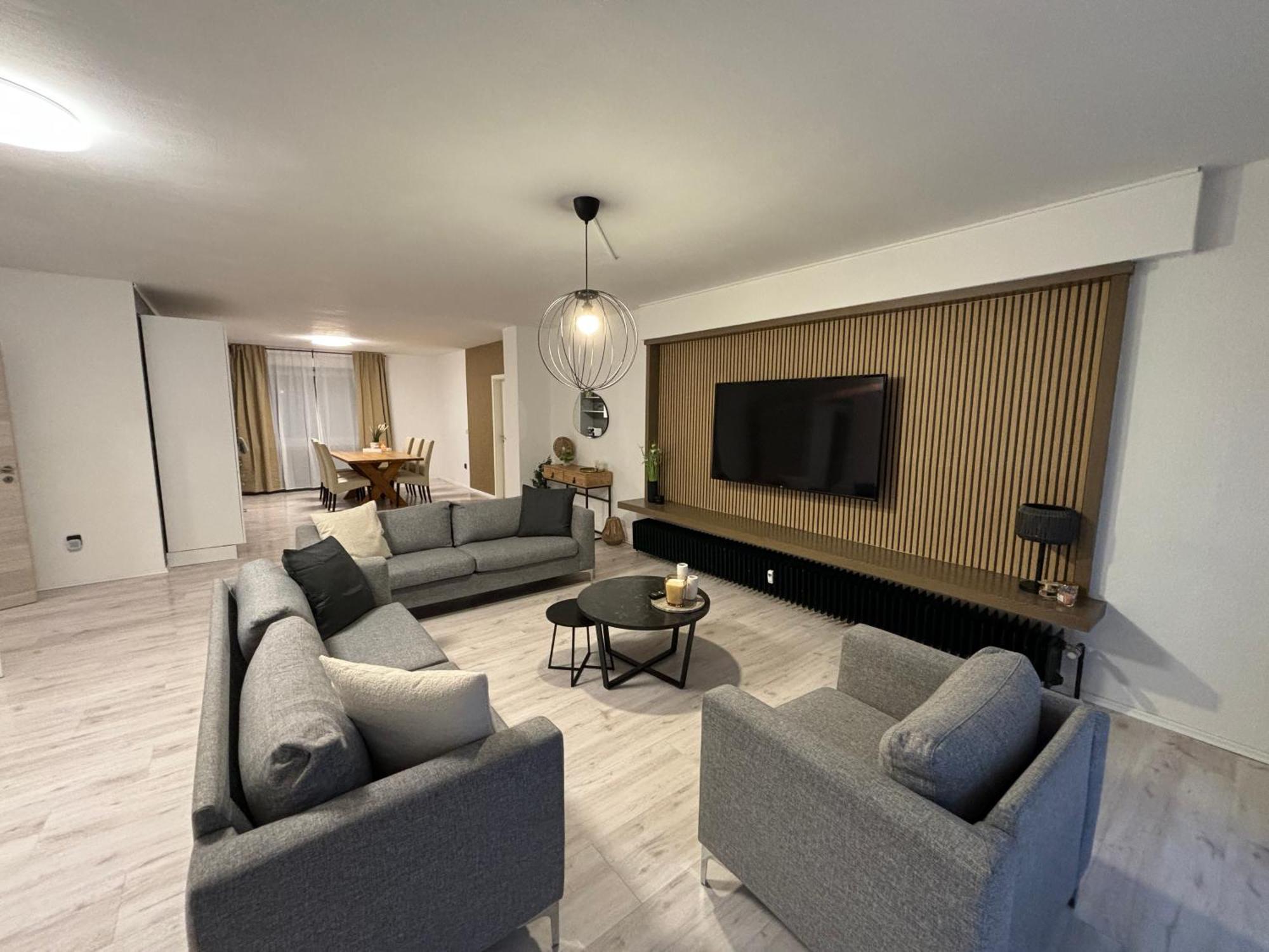 140Qm - 4 Zimmer- Parkplatz - Autobahn - Blauer See - Mallibase Apartments Garbsen Exterior photo