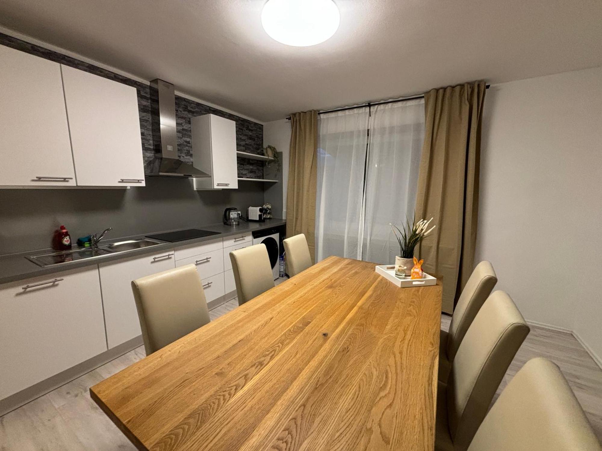 140Qm - 4 Zimmer- Parkplatz - Autobahn - Blauer See - Mallibase Apartments Garbsen Exterior photo